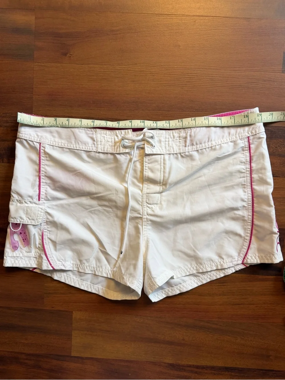 O'Neill White Women's Drawstring Board Swim Shorts With Pink Trim Y2K